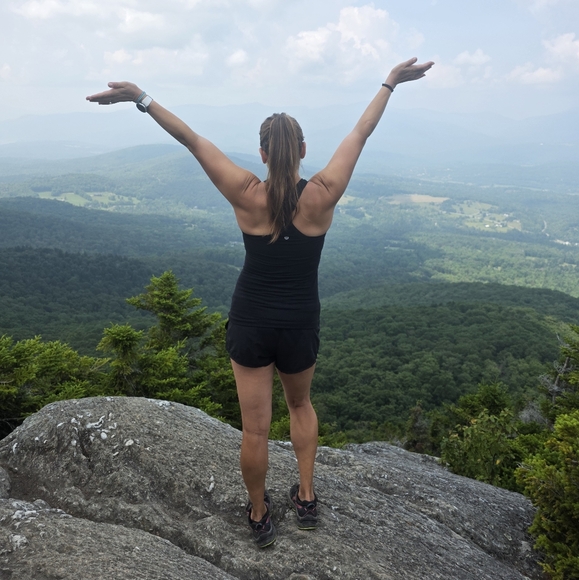 Meet your Posher, Erin - Picture 2 of 3